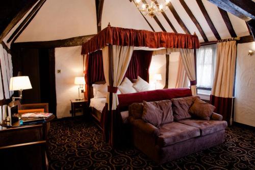 Four Poster Room (5)